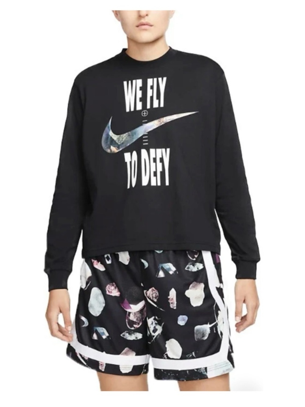 NIKE Swoosh “We Fly To Defy” Women’s Boxy Long Sleeve T-Shirt Size Small Running